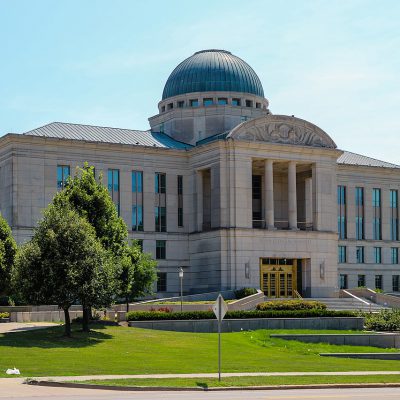 Iowa_Judicial_Branch_Building_Des_Moines_2019-1975 Iowa_Judicial_Branch_Building_Des_Moines_2019-1975